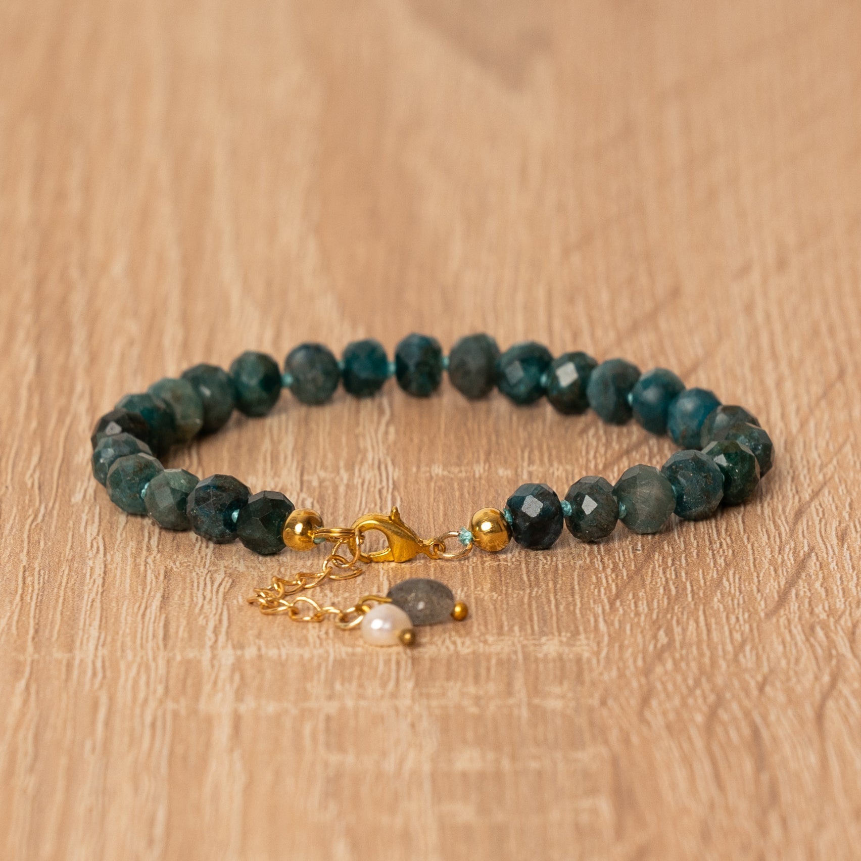 Vibrant Agate Bracelet