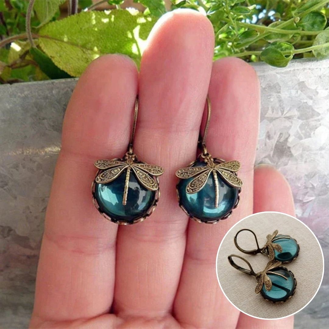 Vintage Dragonfly Necklace with Bonus Earrings