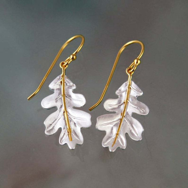 Boho Earrings in Gold with White bladeren