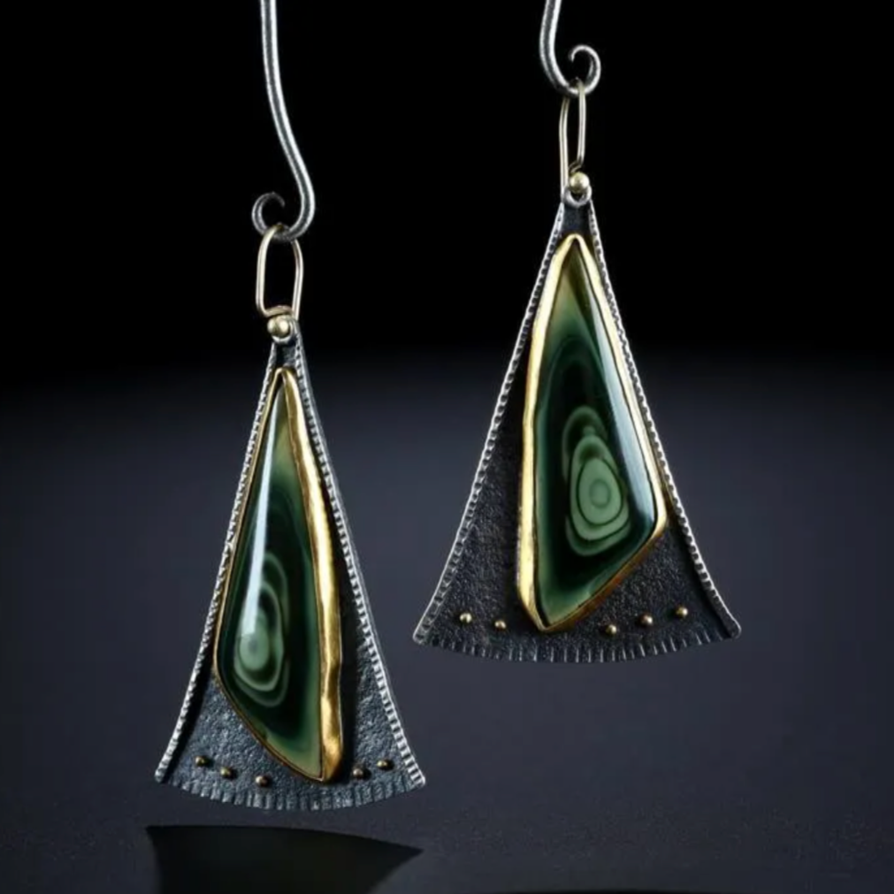 Vintage Green Nacht Earrings