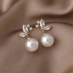 Exotic Daisy & Golden Crystal Earrings