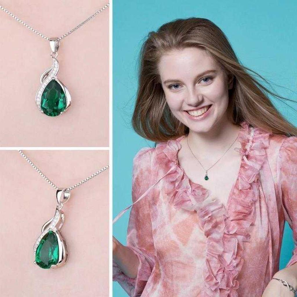 Leonia Emerald Necklace