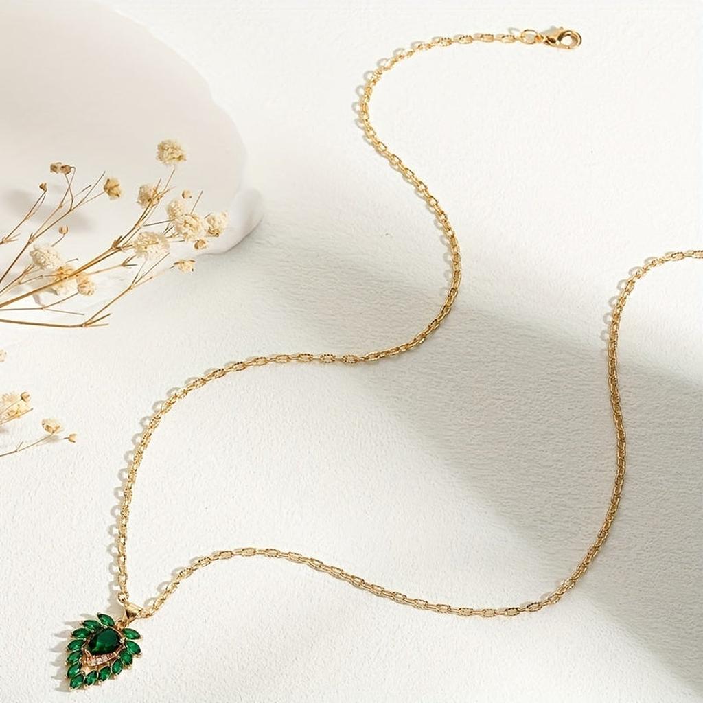 Matylda Emerald Heart Necklace