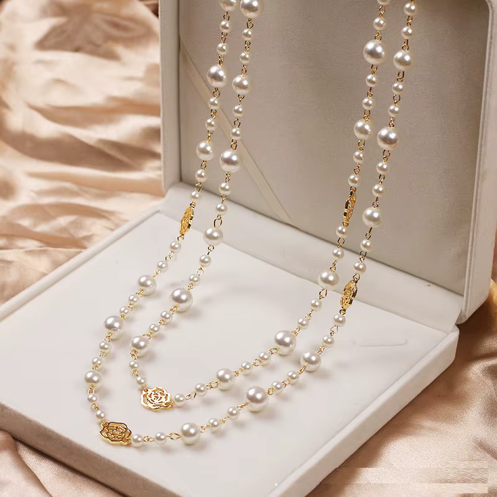 Elegant Golden Pearl Necklace