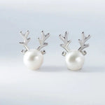 Hert Pearl Stud Earrings