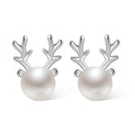 Hert Pearl Stud Earrings
