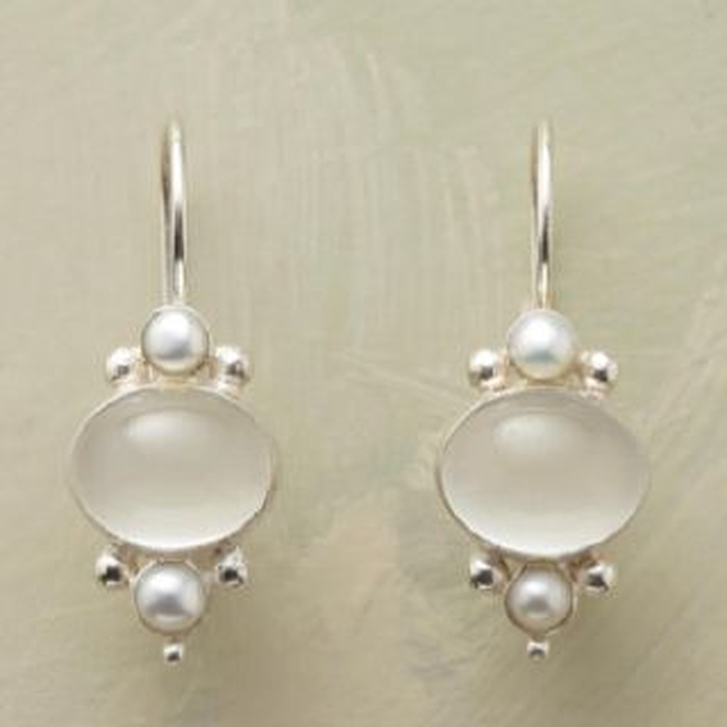 Vintage White Crystal Daisy Earrings