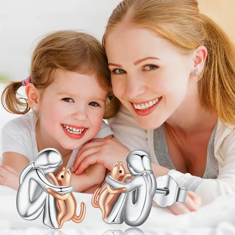 Silver & Gold Two-Tone Cat Omhelzing Earrings