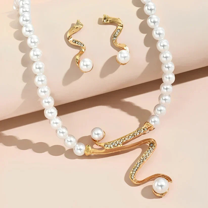 Natural Pearl Necklace & Earrings Set