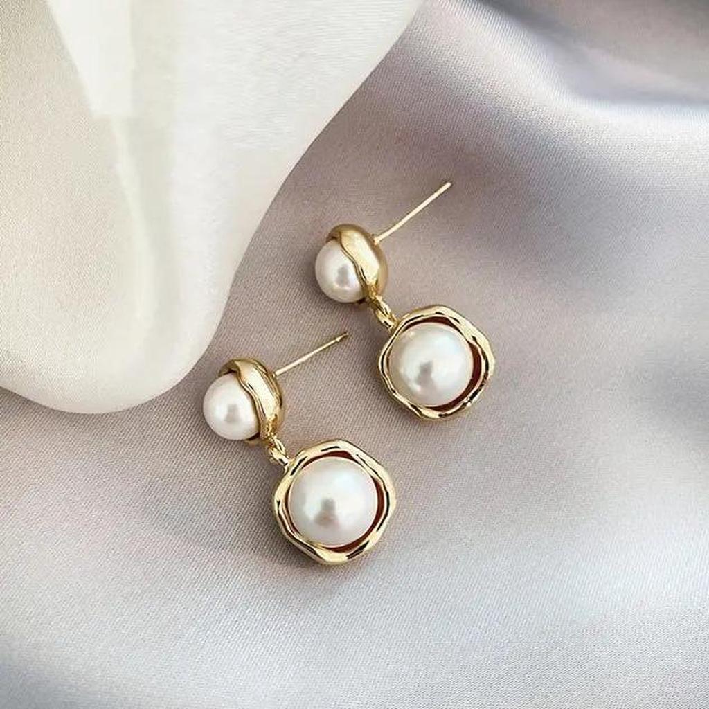 Gold-Plated Daisy Earrings