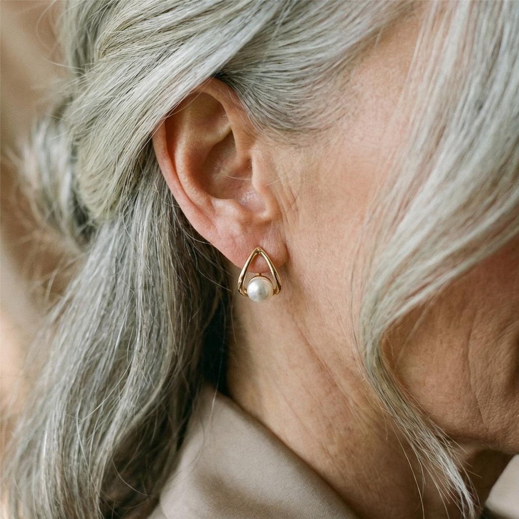 Elegant Triangle Pearl Earrings