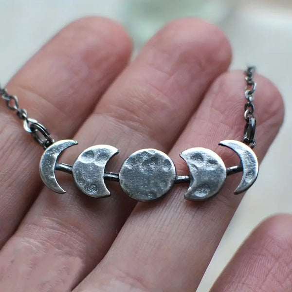 Vintage Silver Moon Circle Necklace