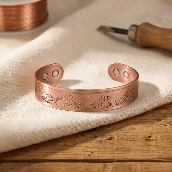 Howling Wolves | Copper Bracelet