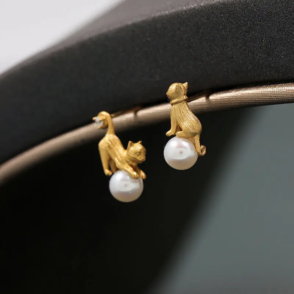 Vintage Gold Kitty Pearl Earrings