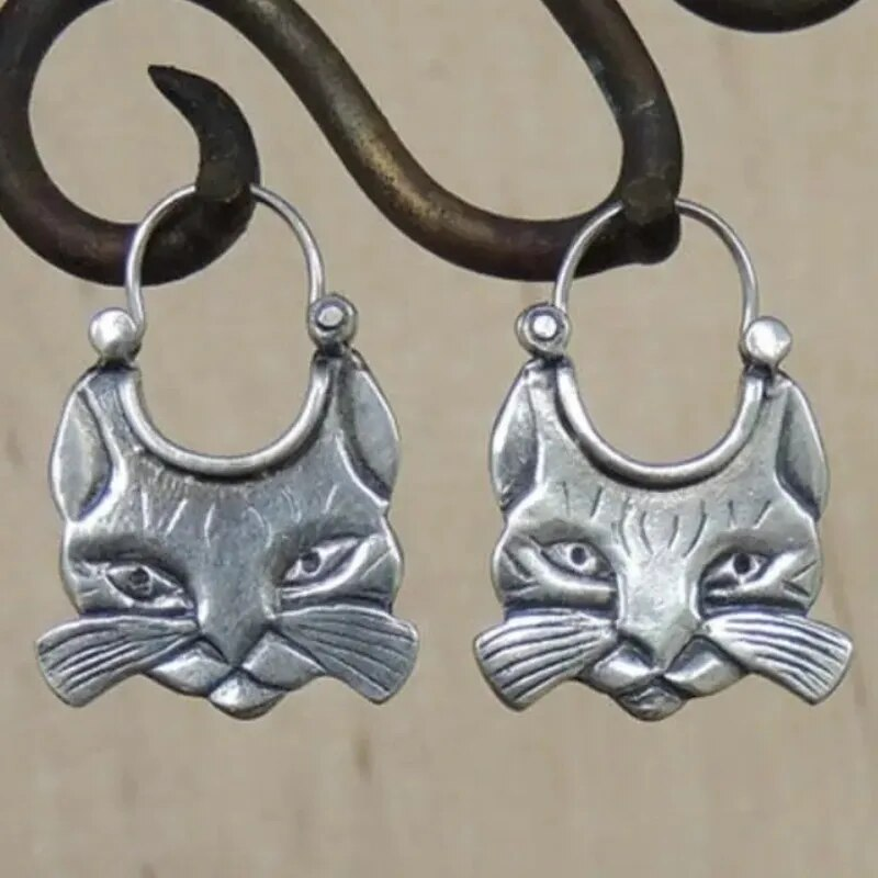 Vintage Cats Snorren Silver Earrings